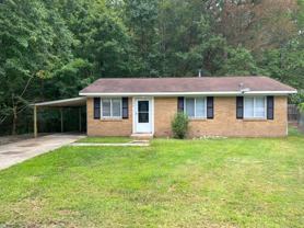 104 Beverly Dr - Photo 1 of 1