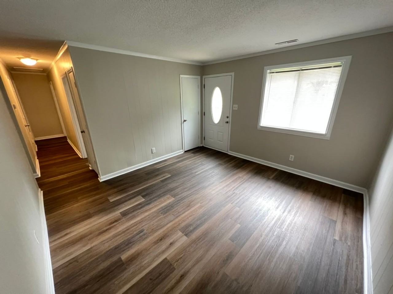 104 Beverly Dr - Photo 5 of 12