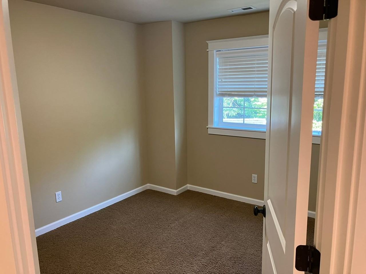 2612 Ne Park Dr - Photo 5 of 23