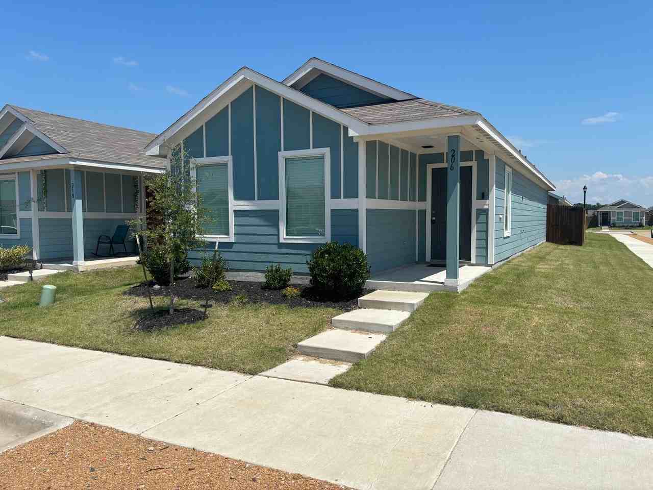 206 Sunflower St