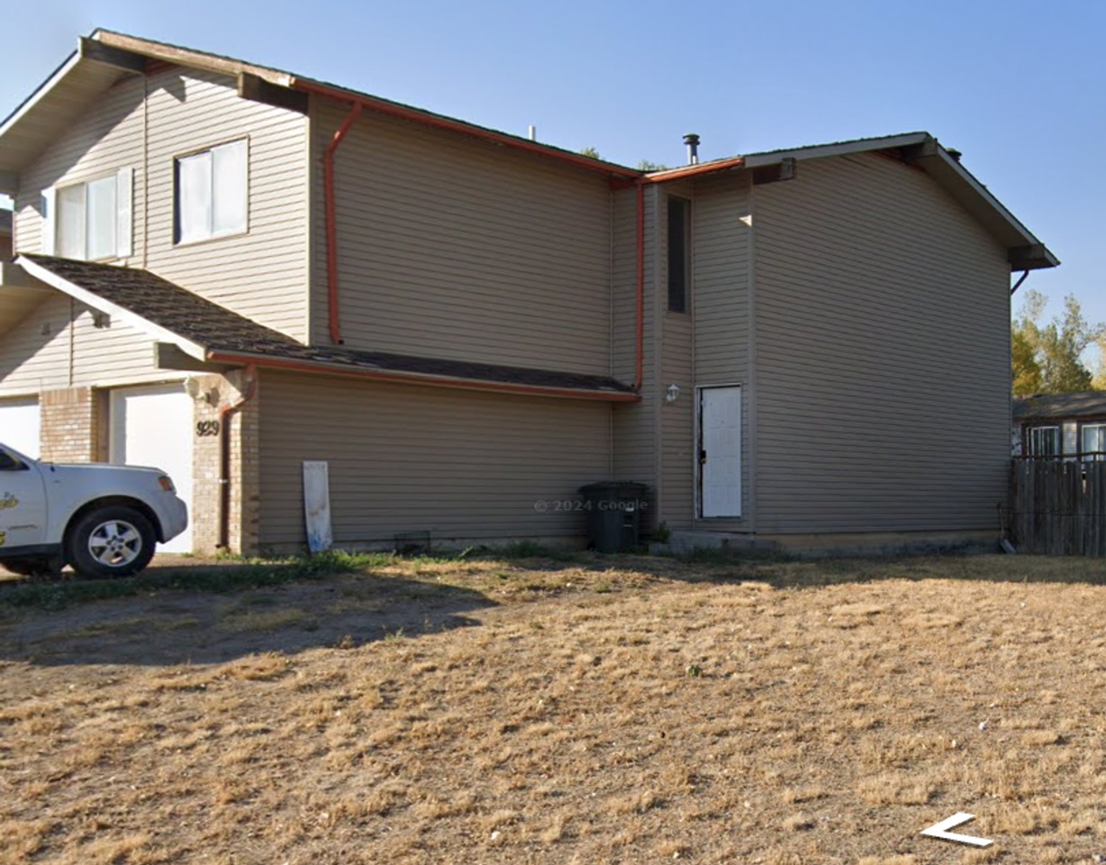 929 Mountain View Dr