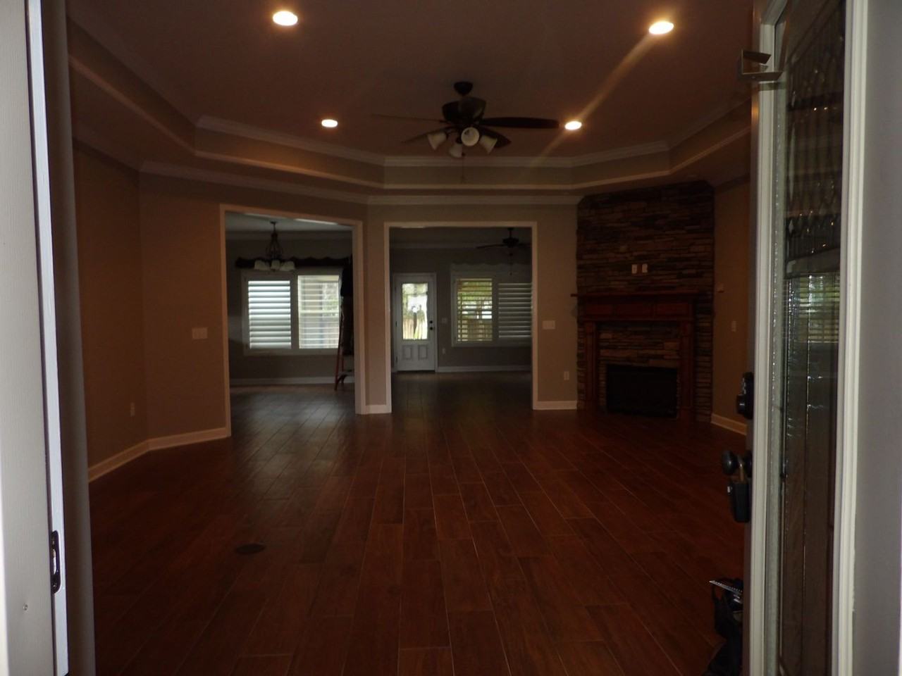 600 S Oak Ridge Dr - Photo 2 of 21