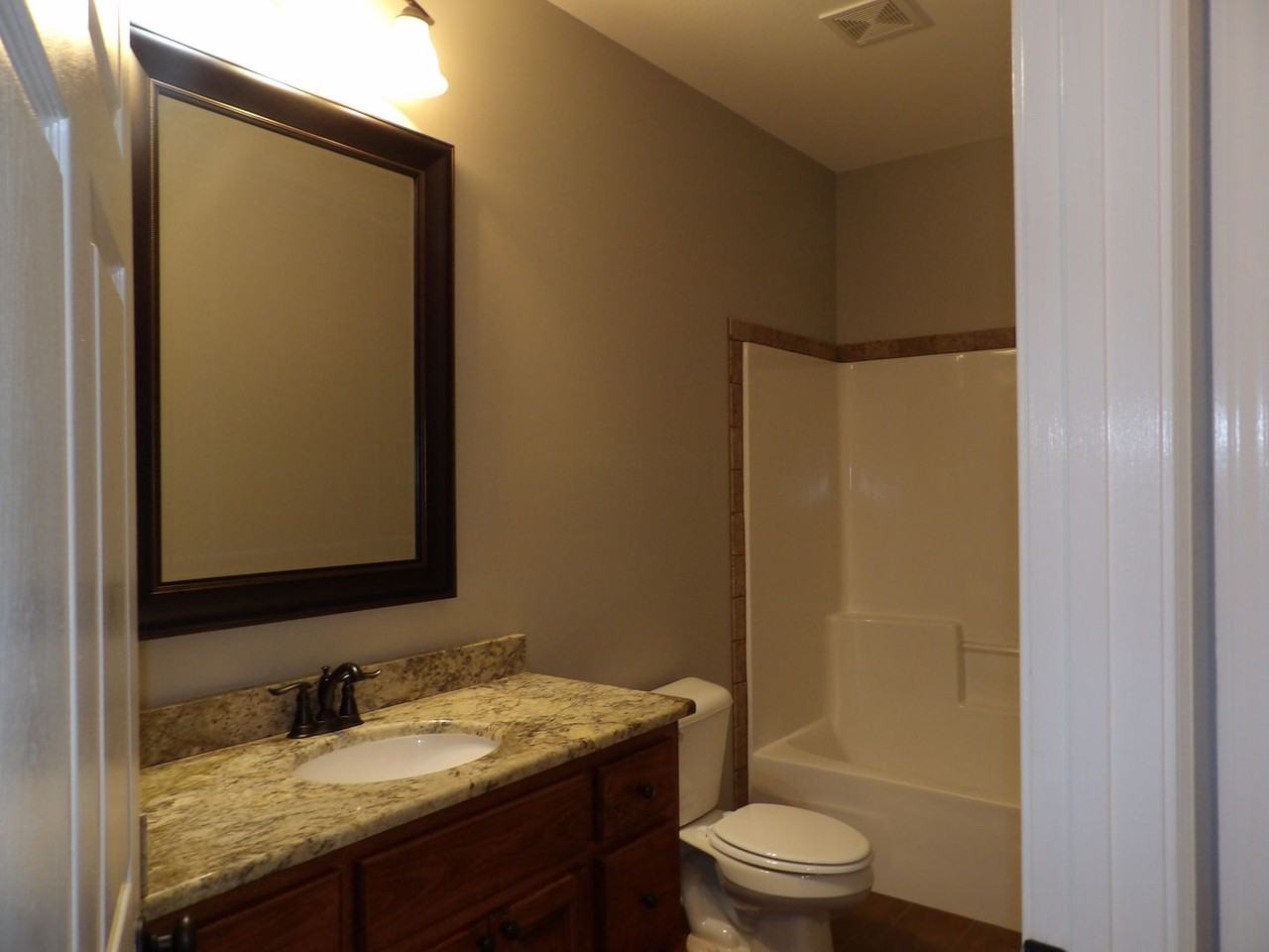 600 S Oak Ridge Dr - Photo 4 of 21