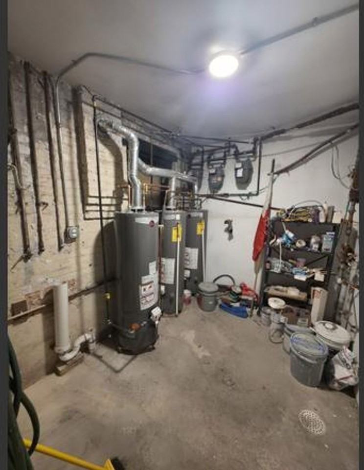 1748 N Keystone Ave - Photo 5 of 48