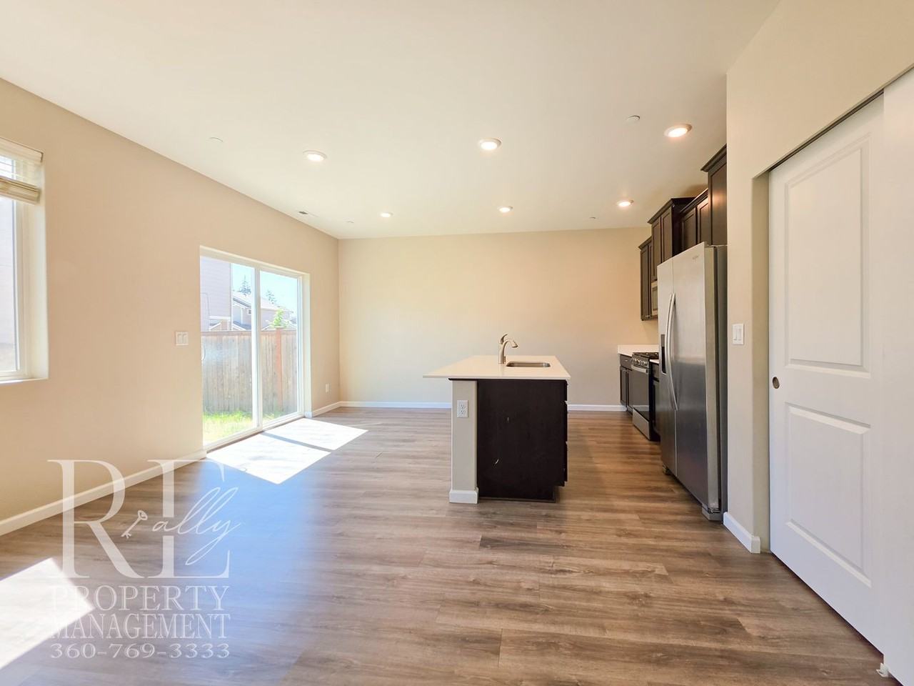 106 Mcneal Ave - Photo 3 of 17