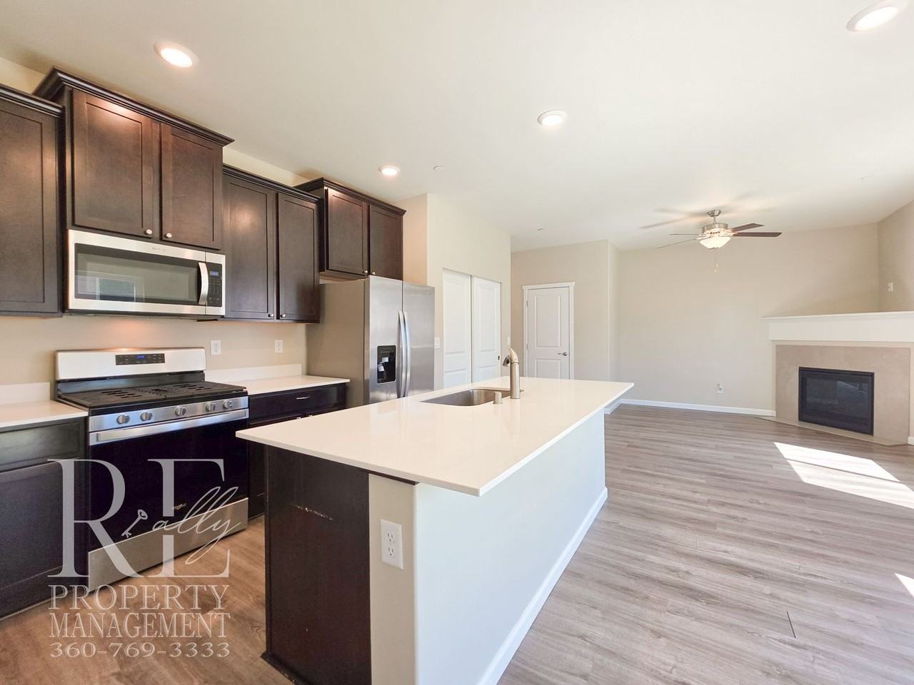 106 Mcneal Ave - Photo 5 of 17