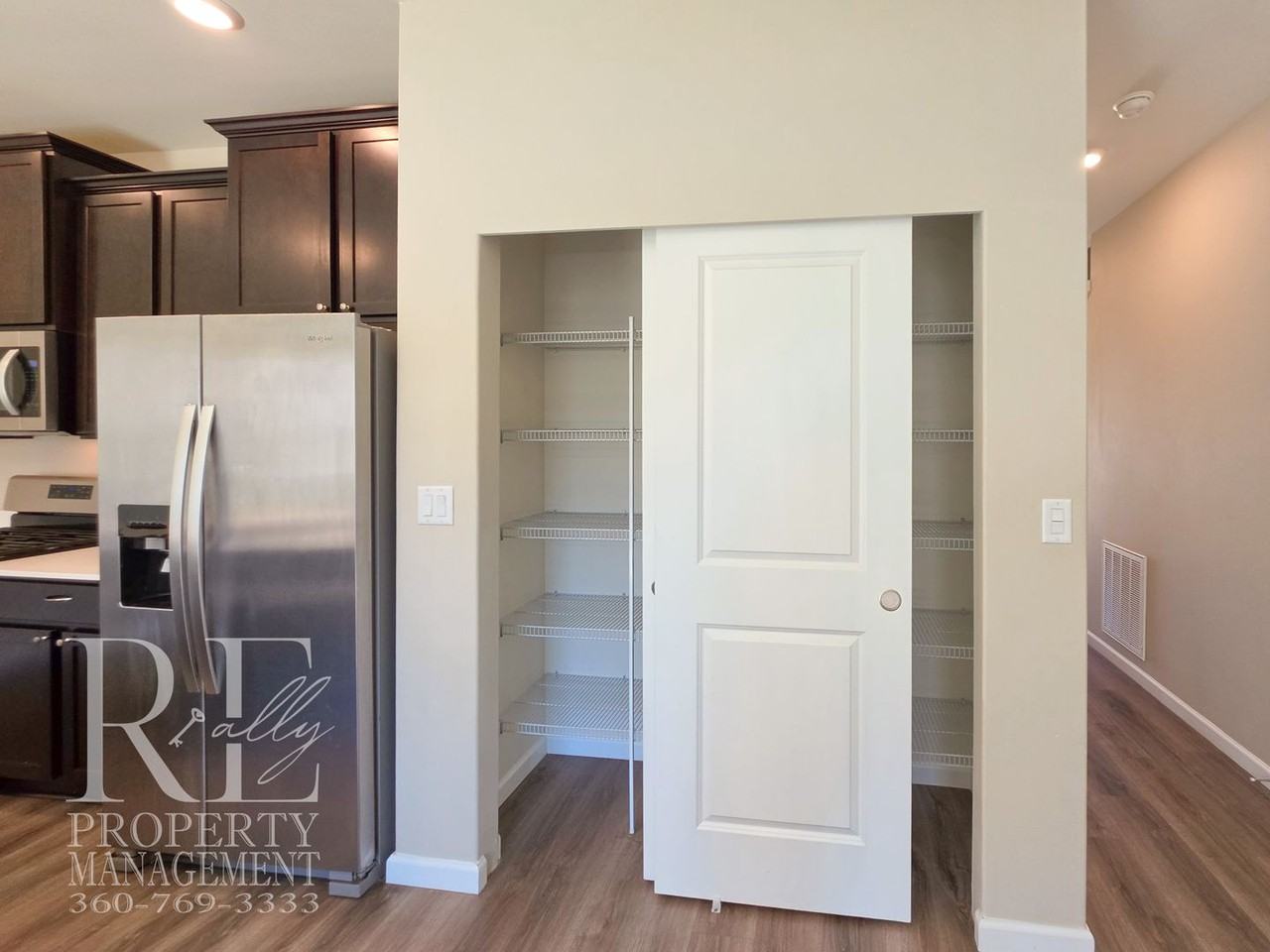 106 Mcneal Ave - Photo 7 of 17