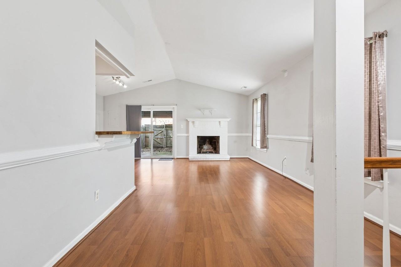 4800 Deming Ct - Photo 5 of 26