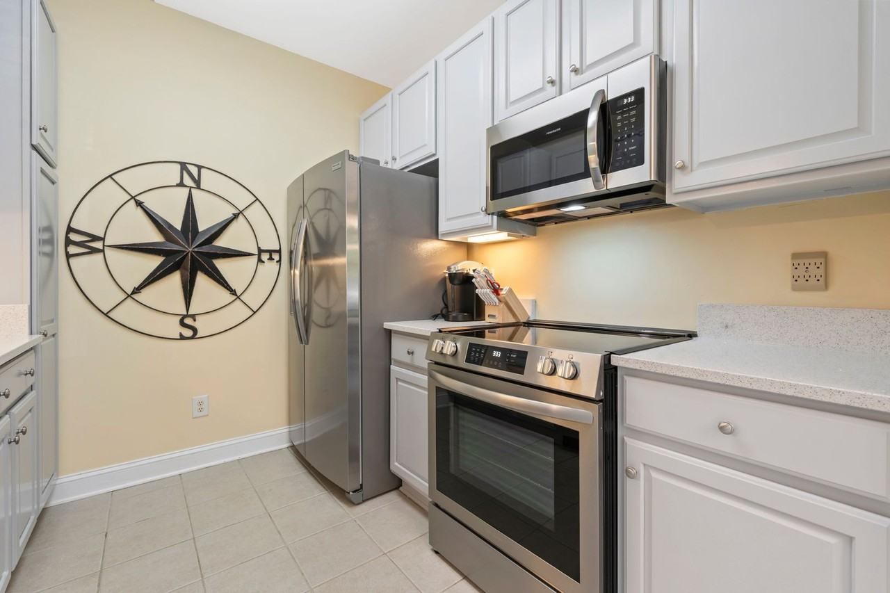 912 Providence Glen Dr - Photo 5 of 22