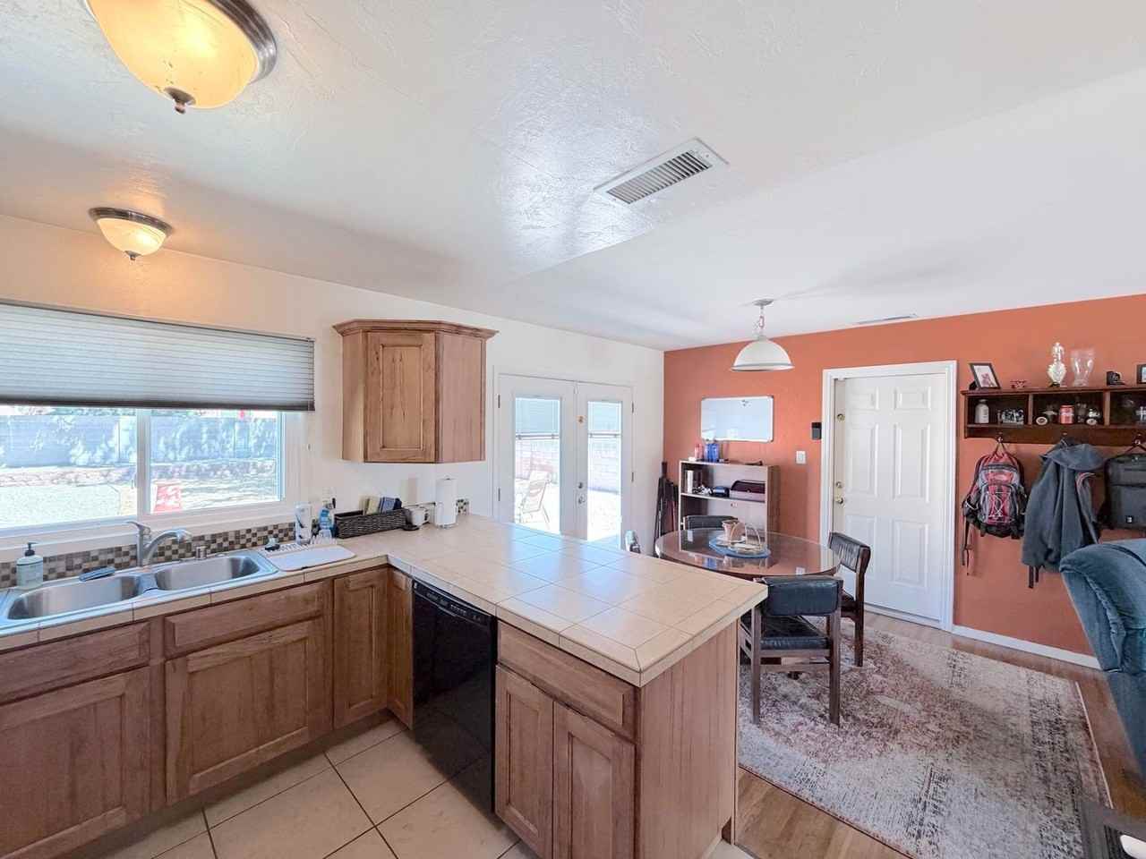 3200 California St Ne - Photo 5 of 24