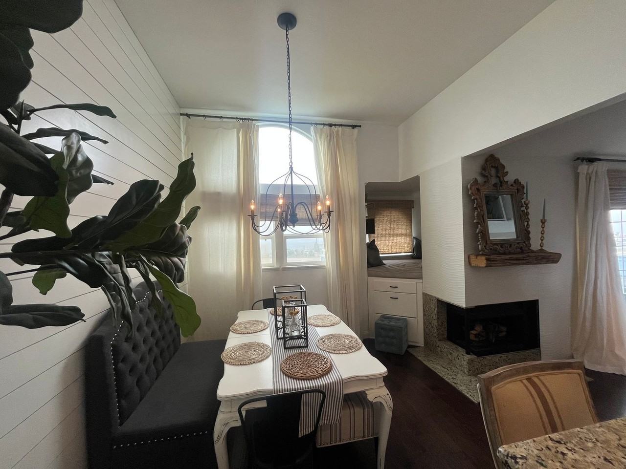 380 Foothill Rd - Photo 4 of 33