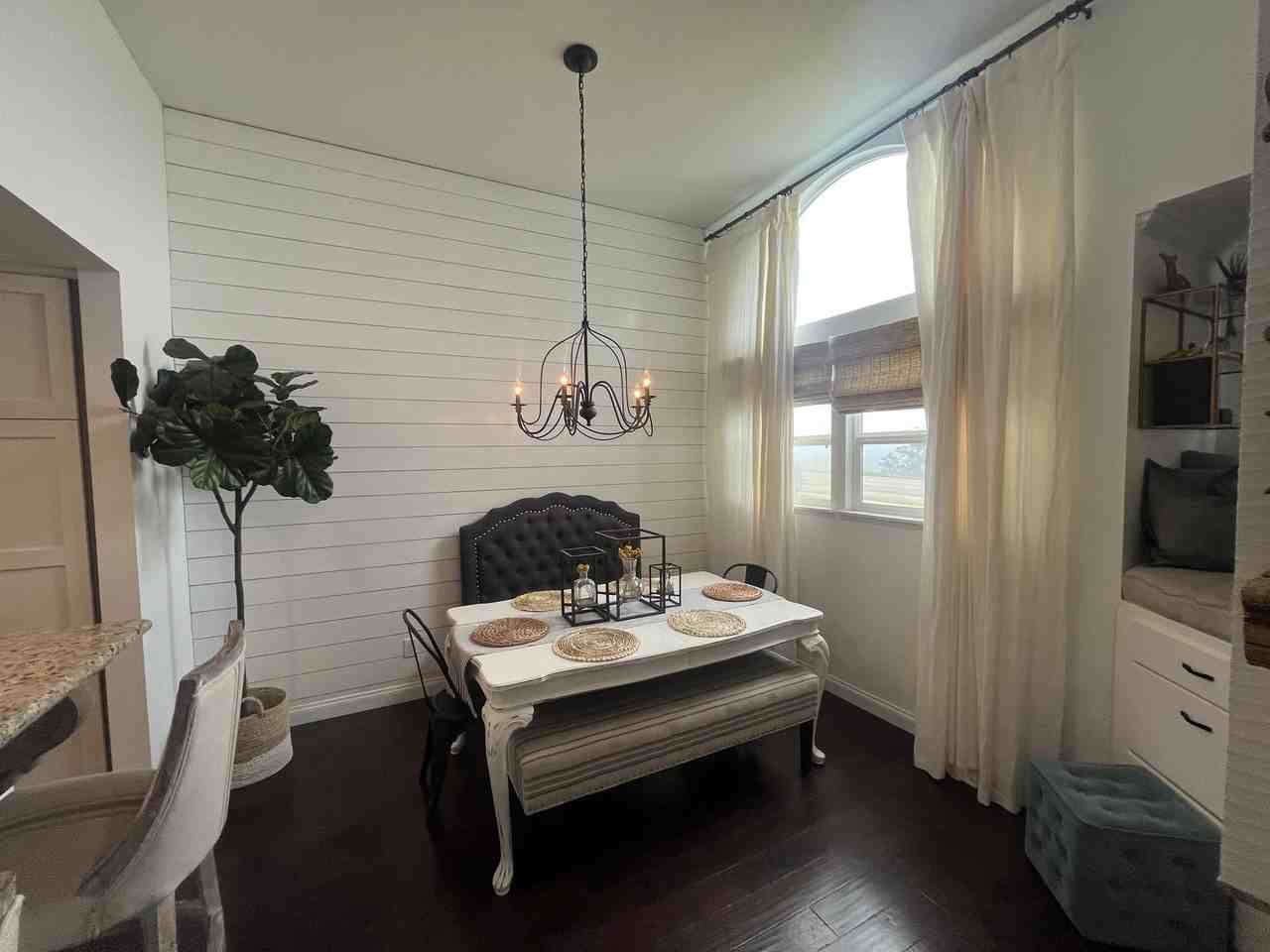 380 Foothill Rd - Photo 6 of 33