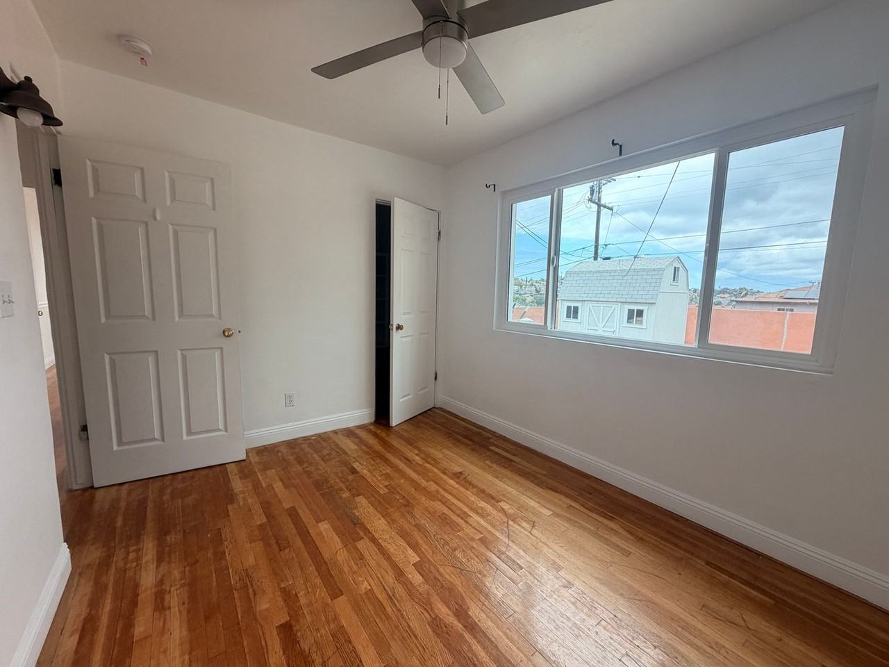 644 Cadman St - Photo 6 of 13