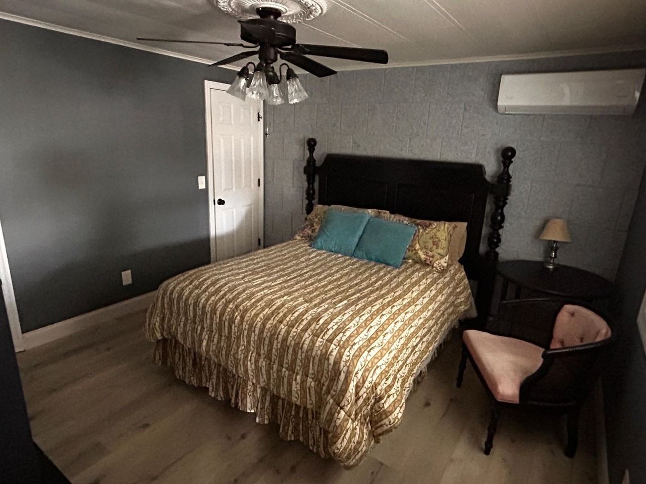 2291 E Bay Dr - Photo 4 of 6