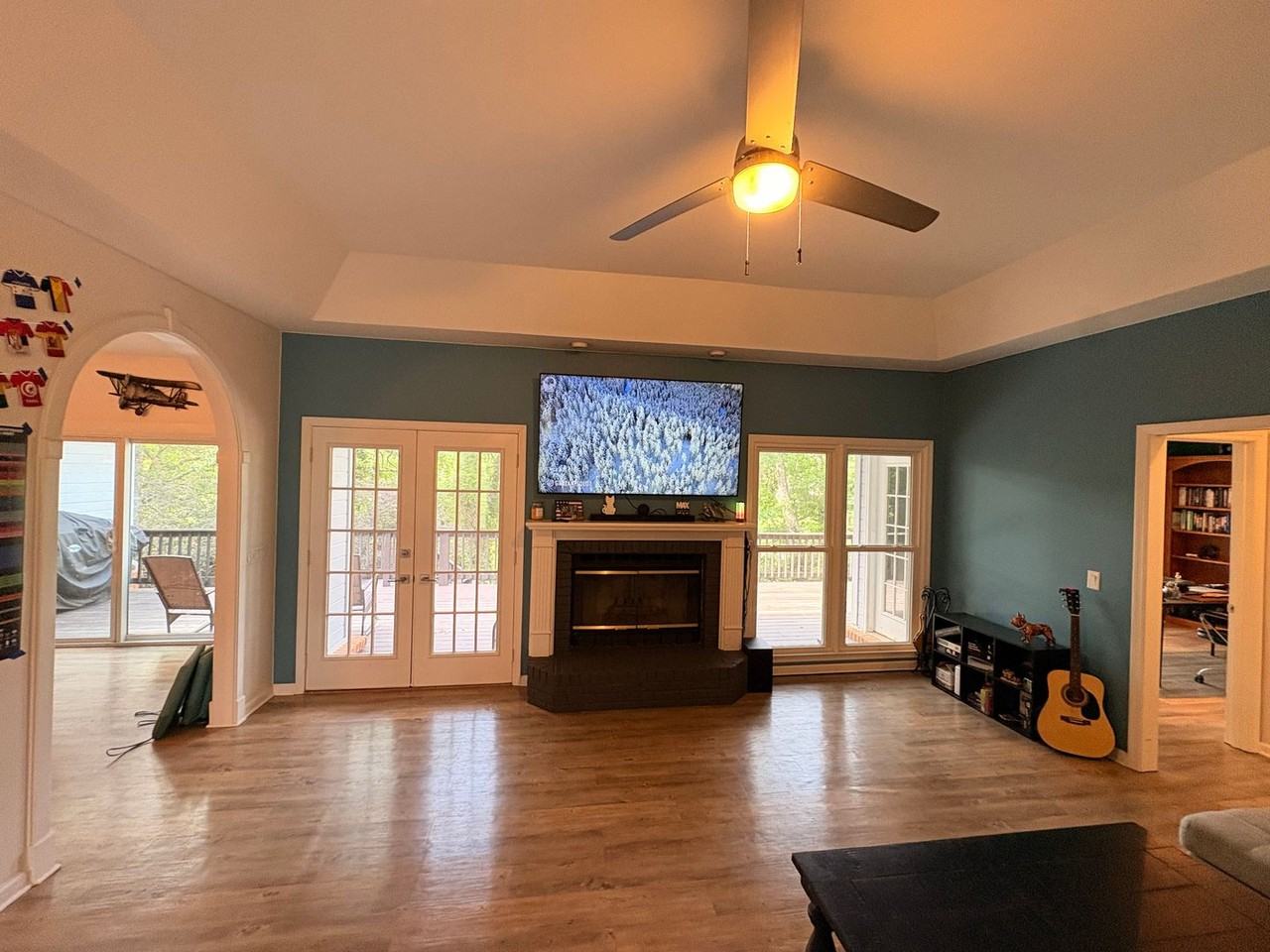 104 N Oak Ridge Dr - Photo 3 of 25