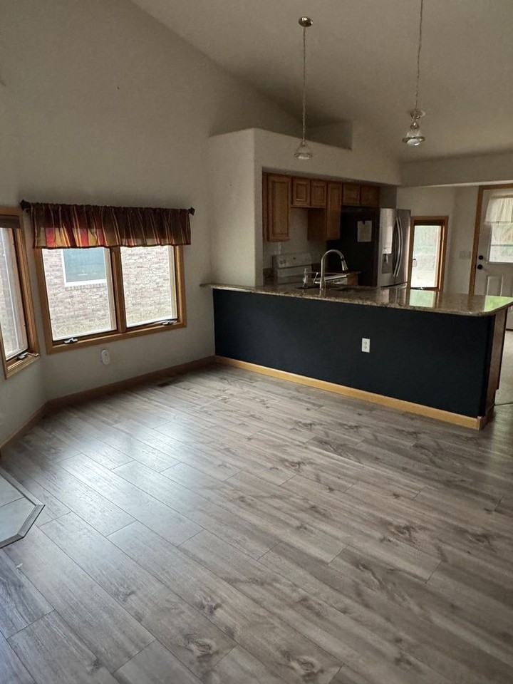 2108 Sherwood Forest Ct - Photo 7 of 30
