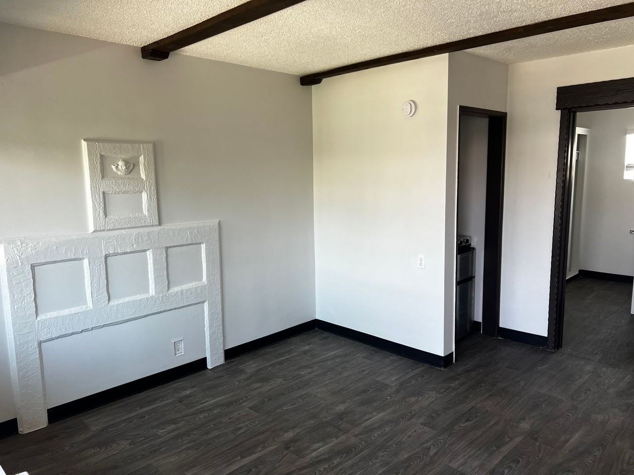 2615 W Olive Ave - Photo 3 of 13