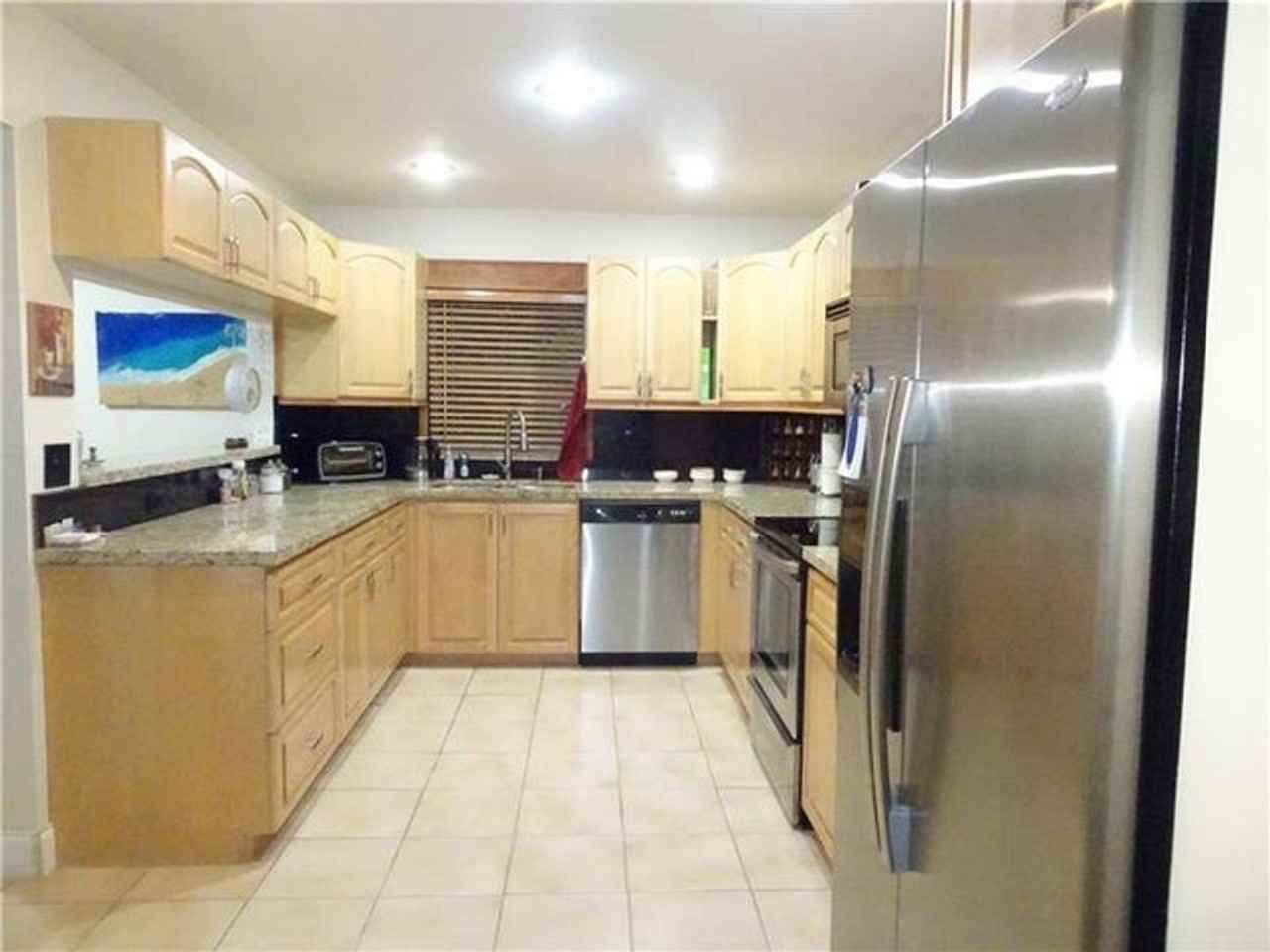 96 Del Rio Blvd - Photo 2 of 10