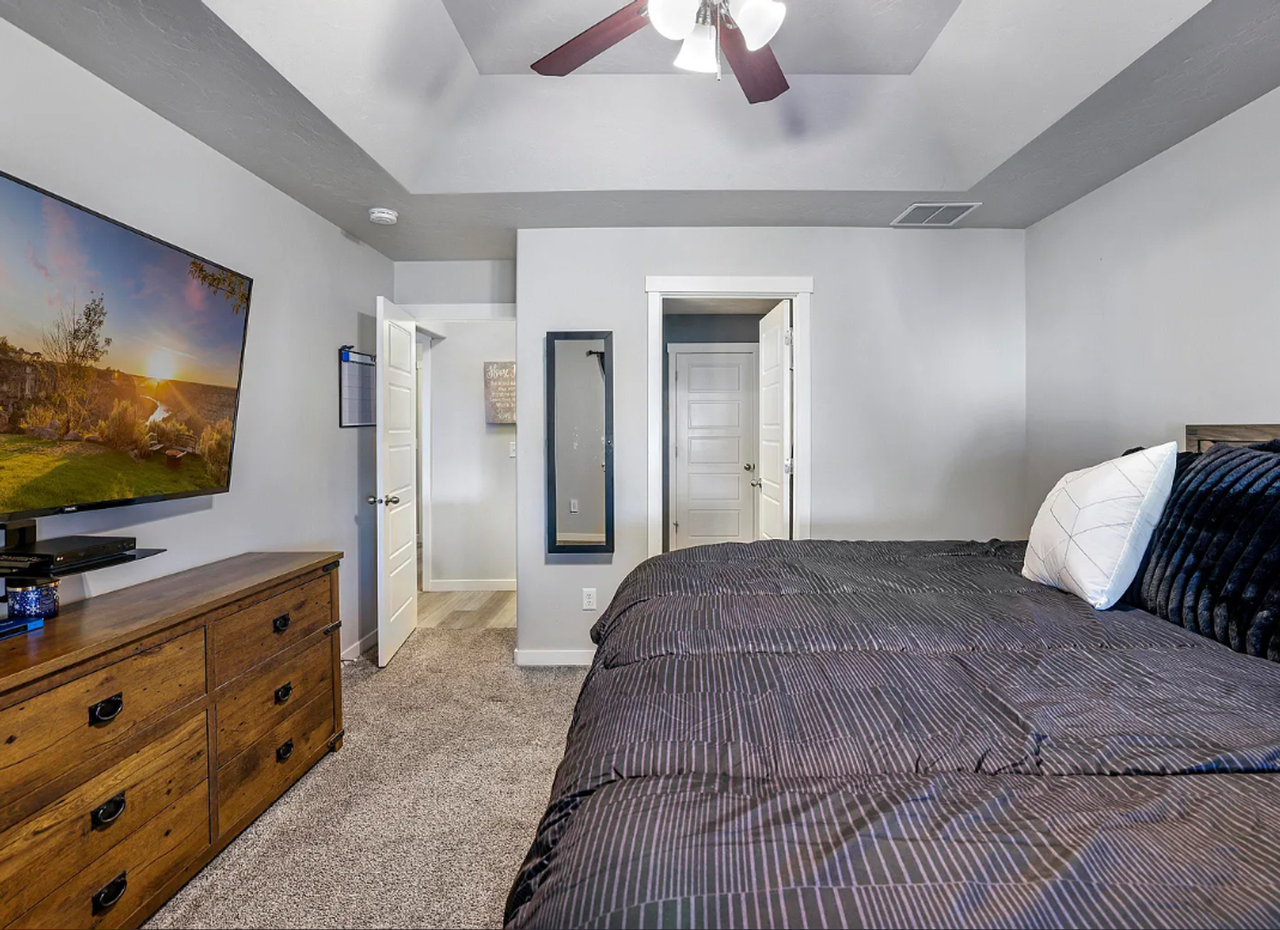 1421 N Birch St - Photo 5 of 11