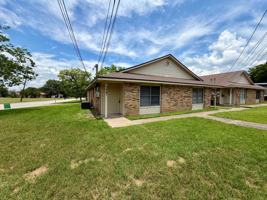 featured image of 3447 Pewitt Dr