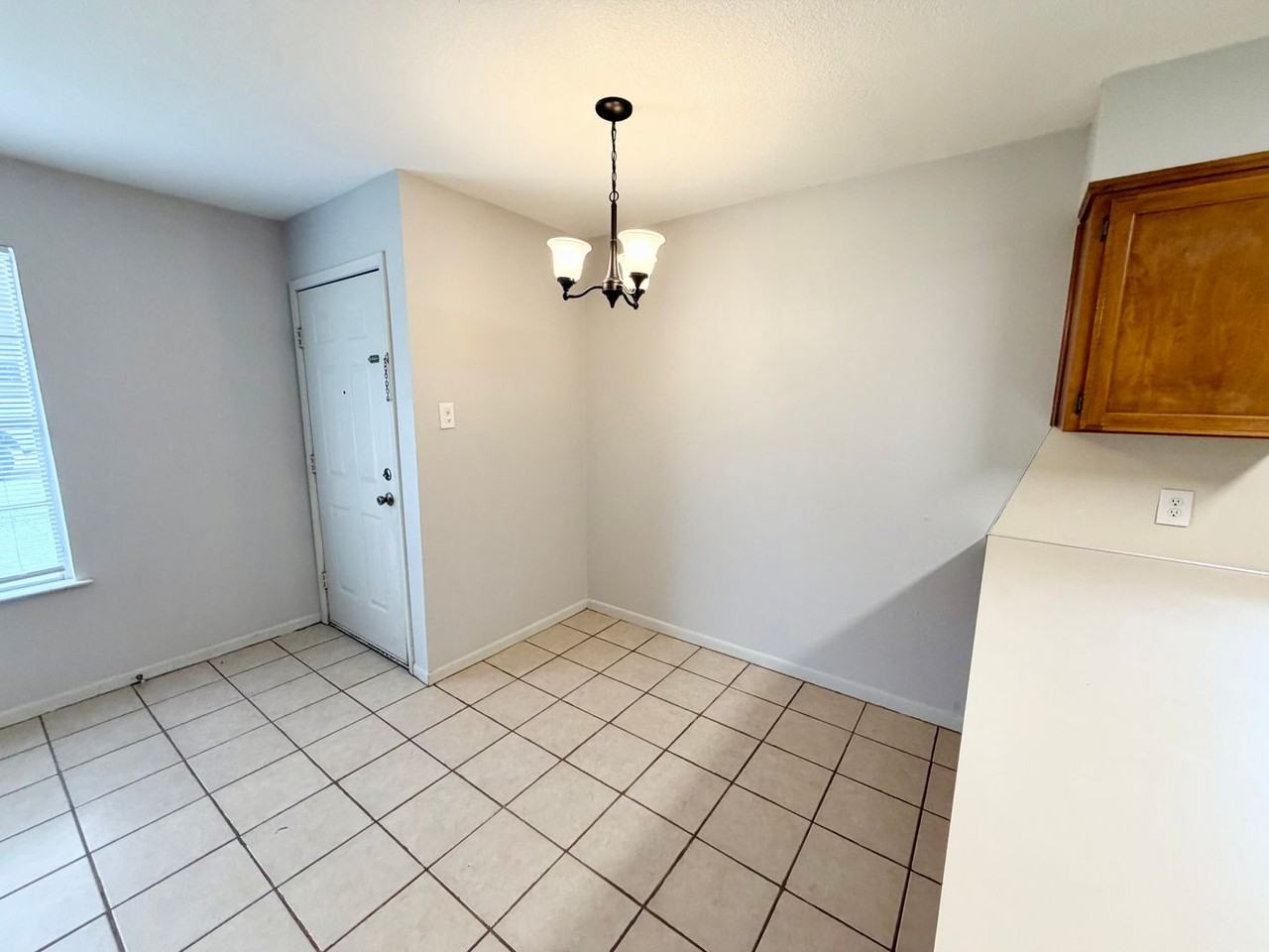3447 Pewitt Dr - Photo 2 of 16