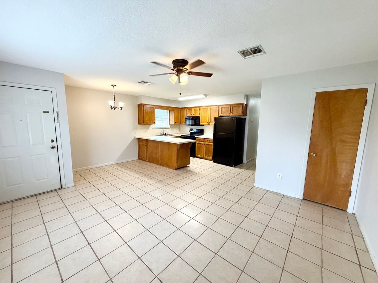 3447 Pewitt Dr - Photo 4 of 16