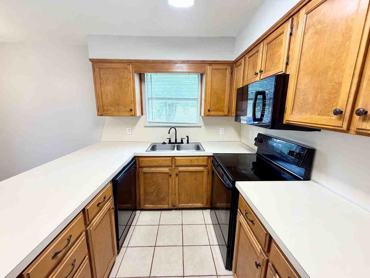 3447 Pewitt Dr - Photo 6 of 16