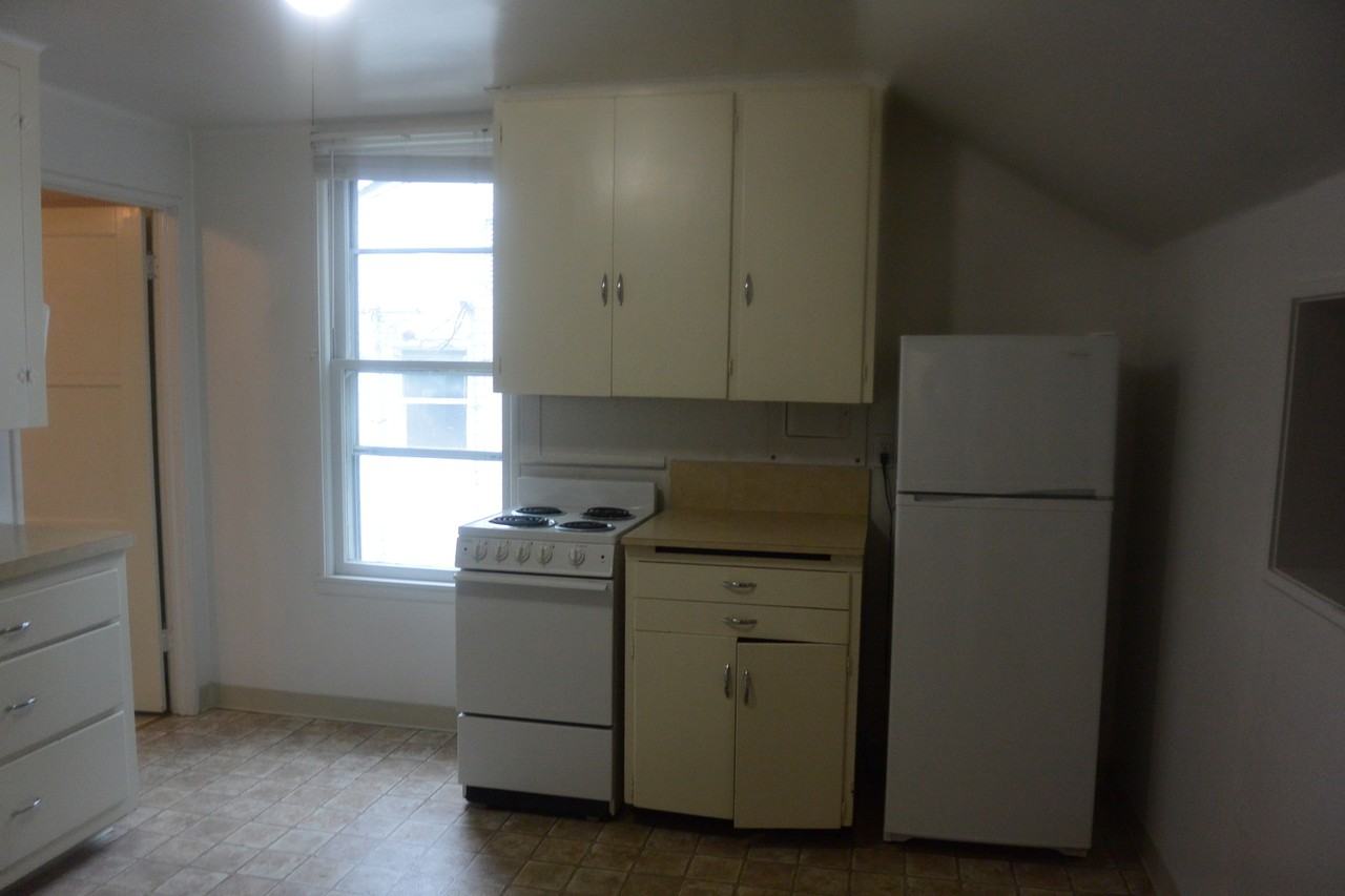 r401ALL - Photo 5 of 35