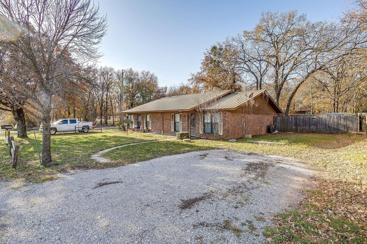 6530 Fall Creek Hwy - Photo 5 of 45