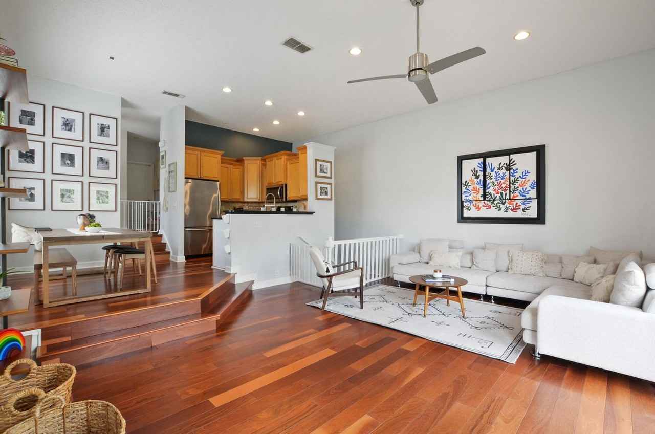 617 Tropical Breeze Way - Photo 4 of 26