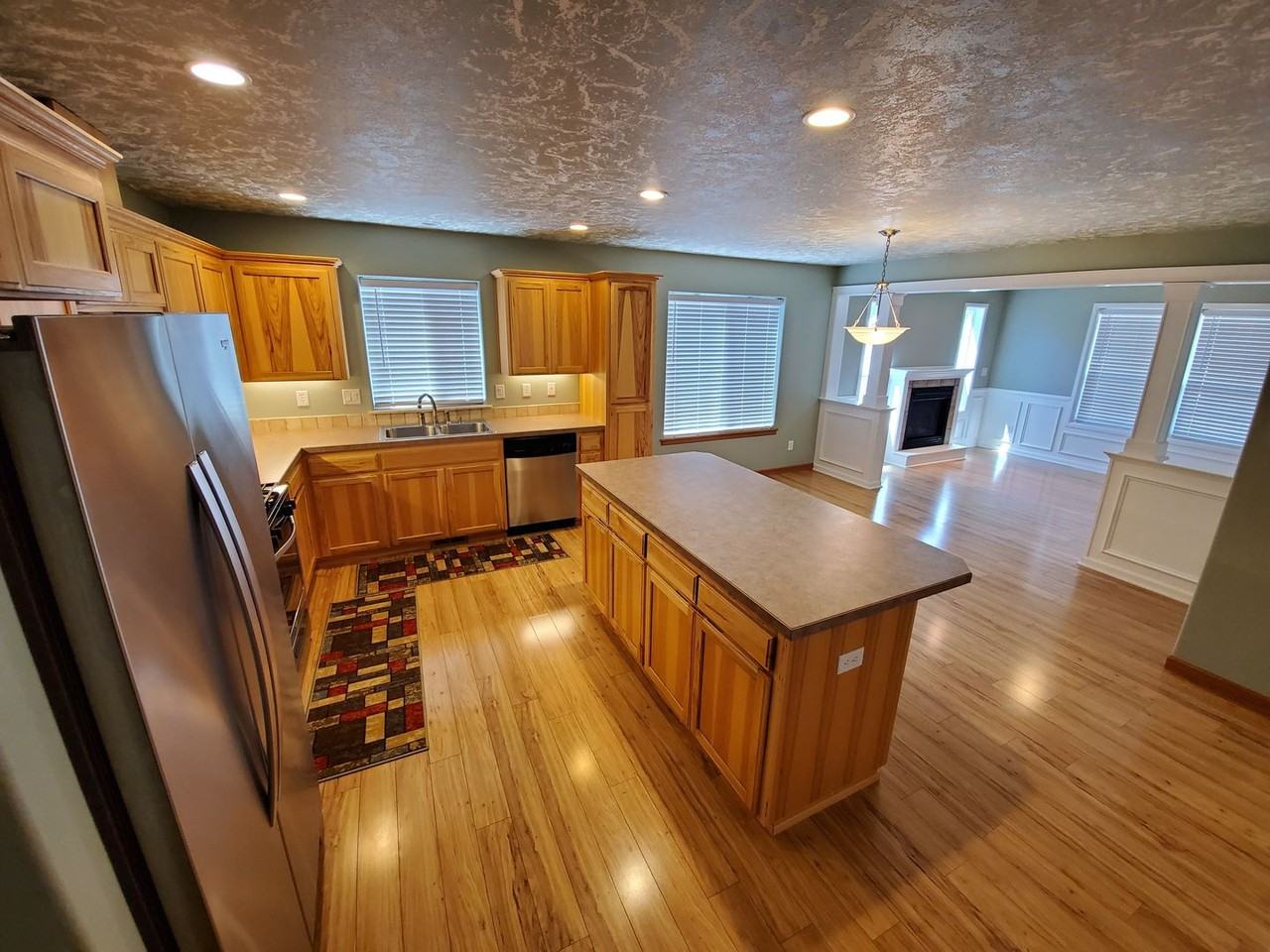 3800 Ryunkin St Se - Photo 5 of 20