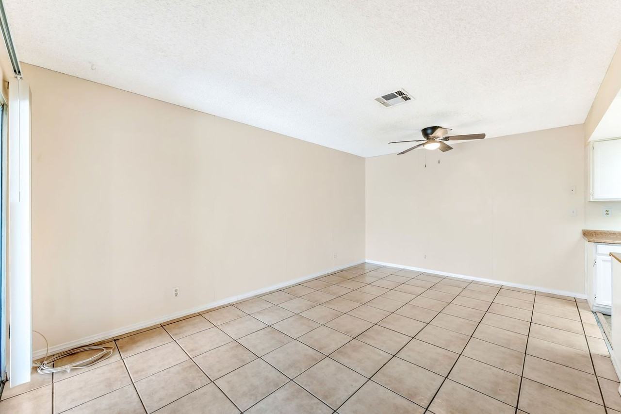 457 N Lamb Blvd #B - Photo 5 of 17