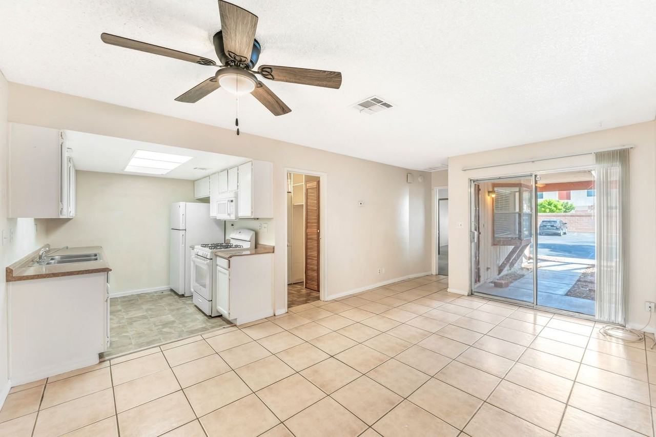 457 N Lamb Blvd #B - Photo 7 of 17