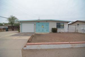 featured image of 1074 W Pennsylvania St