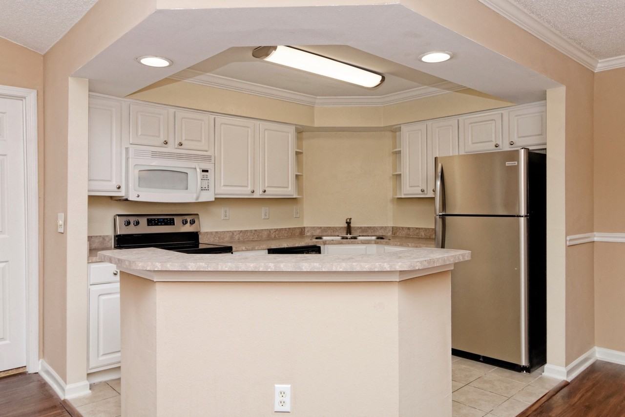 380 Marshland Rd #D28 - Photo 3 of 19