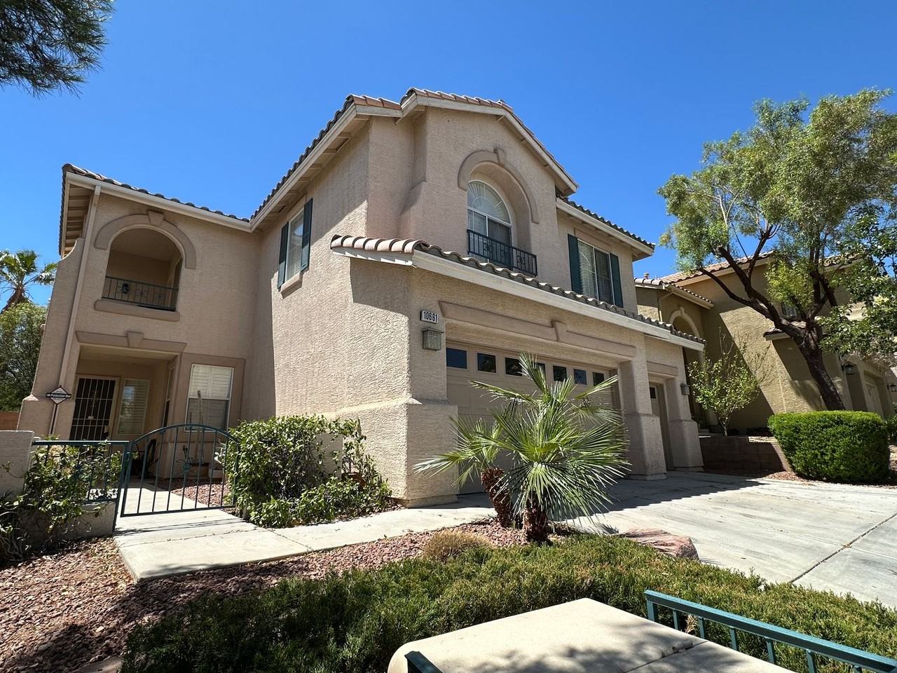 10661 Blue Nile Ct - Photo 2 of 28