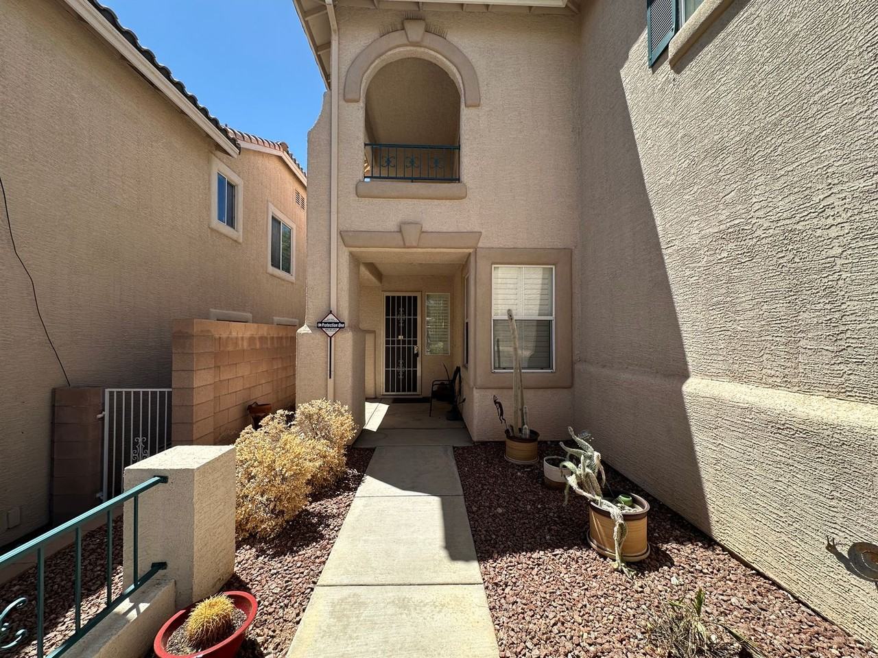 10661 Blue Nile Ct - Photo 3 of 28