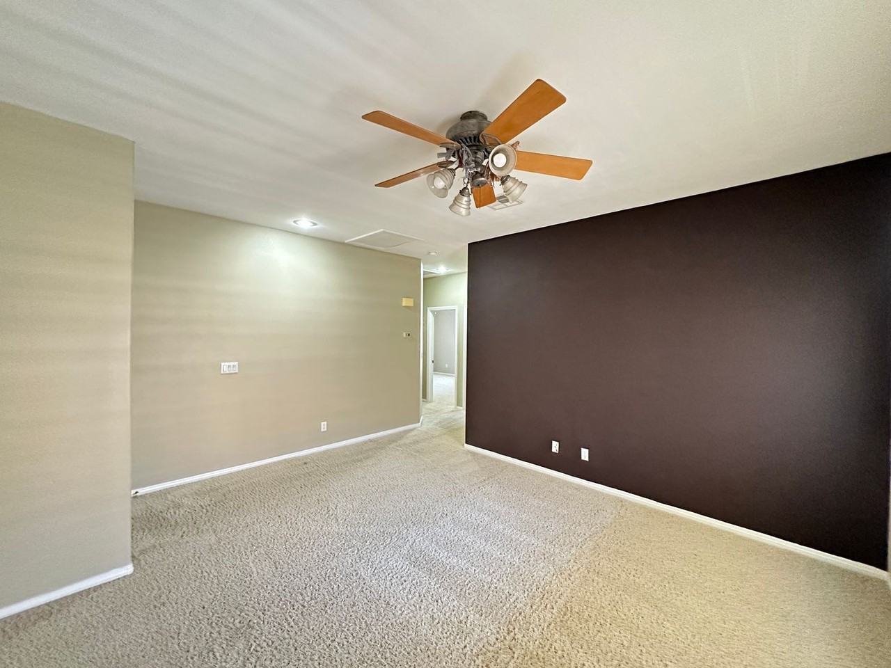 10661 Blue Nile Ct - Photo 7 of 28
