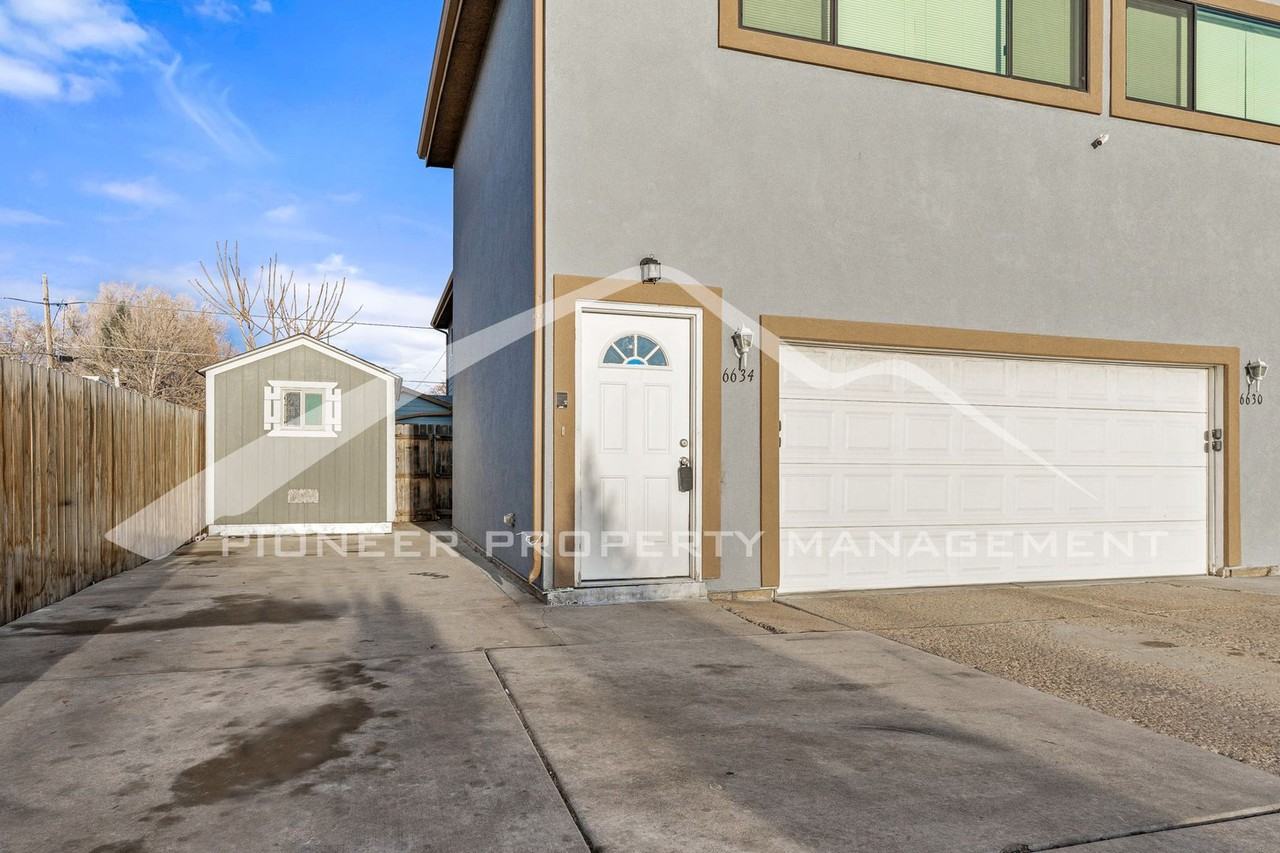6634 Julian St - Photo 2 of 18