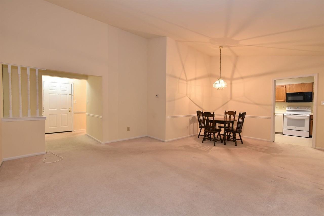 10702 Kings Riding Way #202 - Photo 3 of 22
