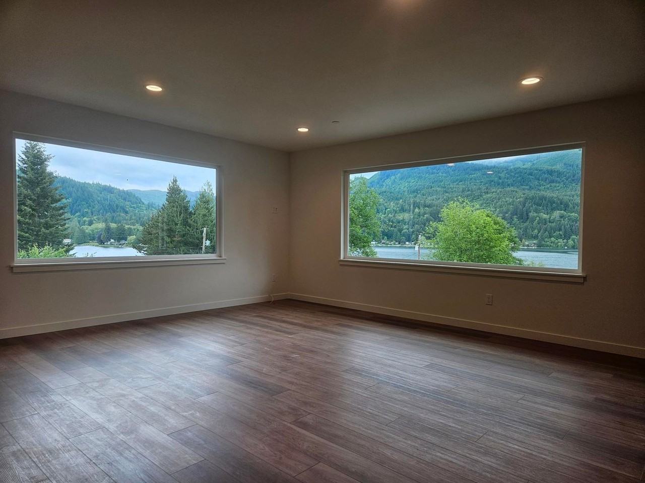 705 W Lake Samish Drive - Photo 2 of 42