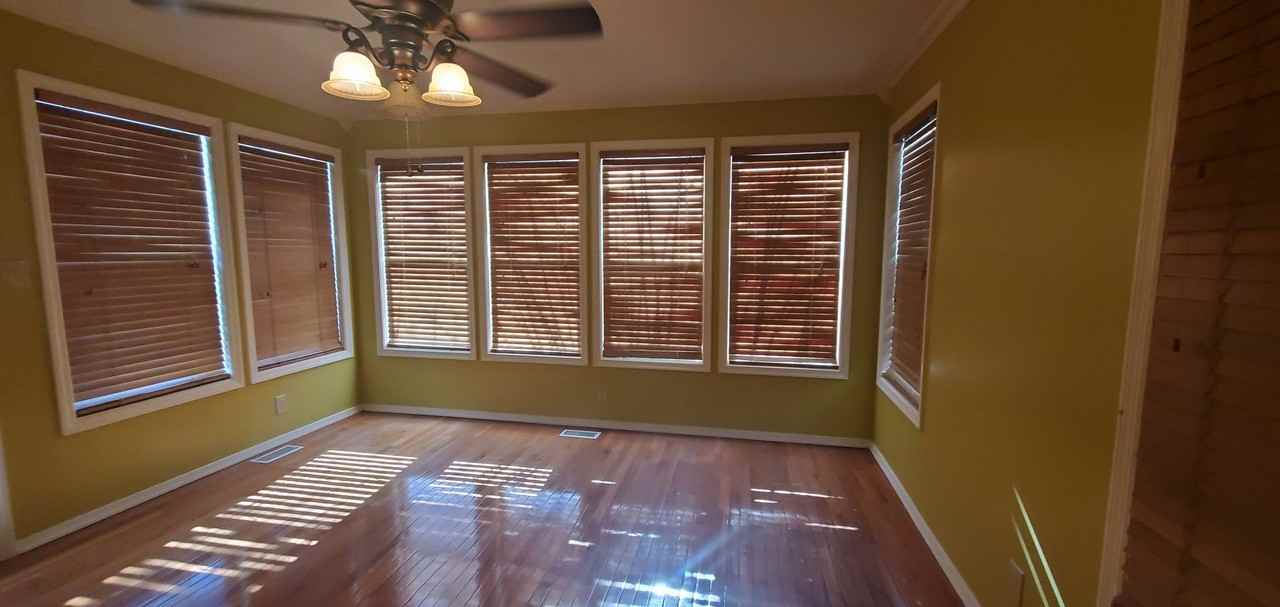 425 Abbottswood Dr - Photo 5 of 24