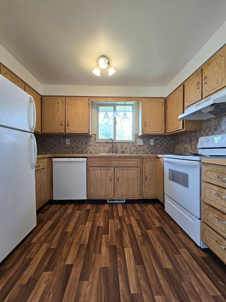 37077 Northwest Dr - Photo 2 of 13