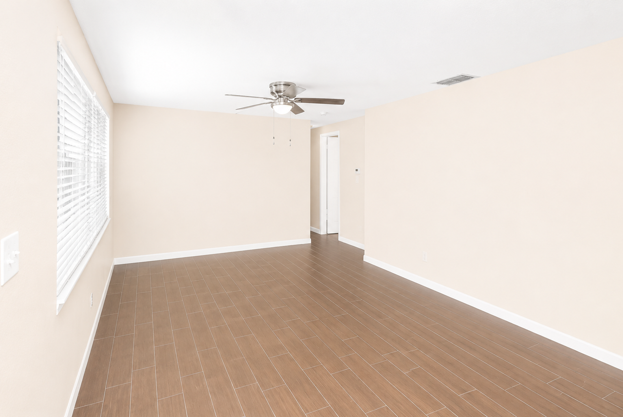 10801 Oldham Rd - Photo 2 of 17