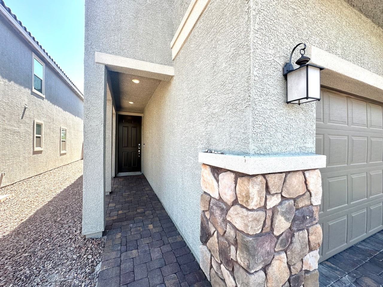 8755 Sand Verbena Ave - Photo 3 of 32