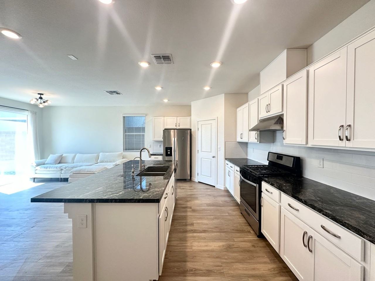 8755 Sand Verbena Ave - Photo 6 of 32