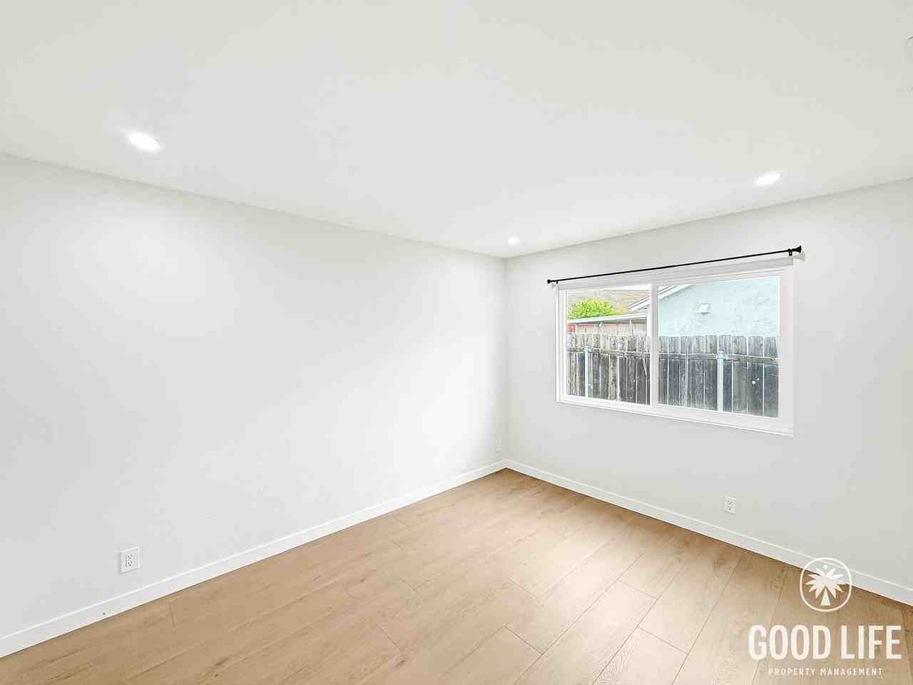 10888 Barbados Way - Photo 7 of 16