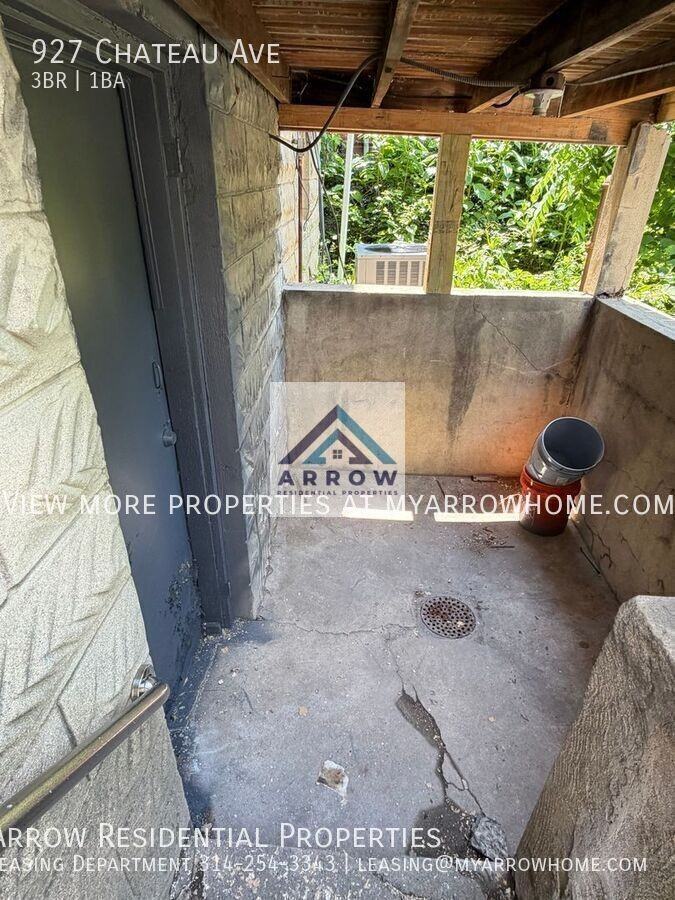 927 Chateau Ave - Photo 4 of 17