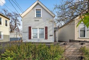 featured image of 413 E Ormsby Ave