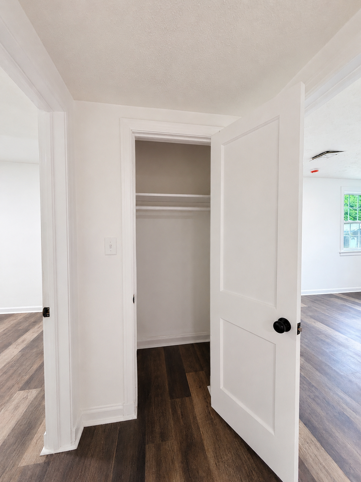 7 Bradley Dr - Photo 7 of 18